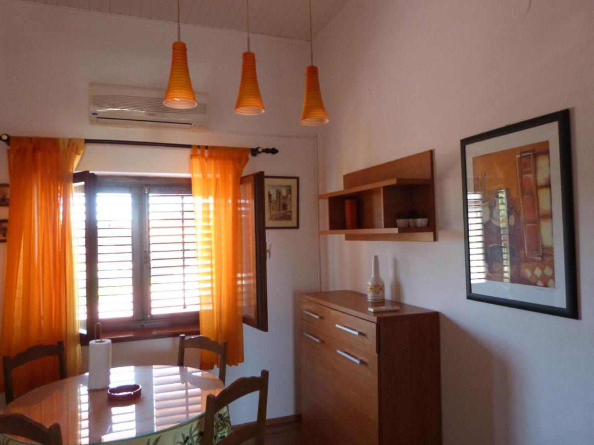 Apartments Eva Sukošan Buitenkant foto