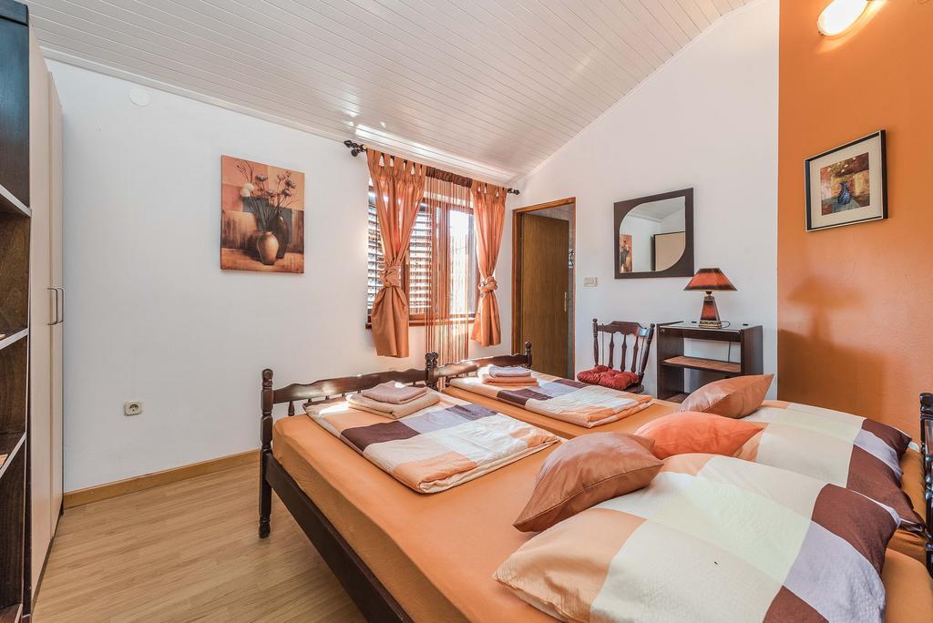 Apartments Eva Sukošan Buitenkant foto
