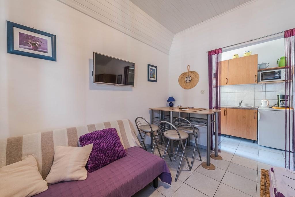 Apartments Eva Sukošan Buitenkant foto